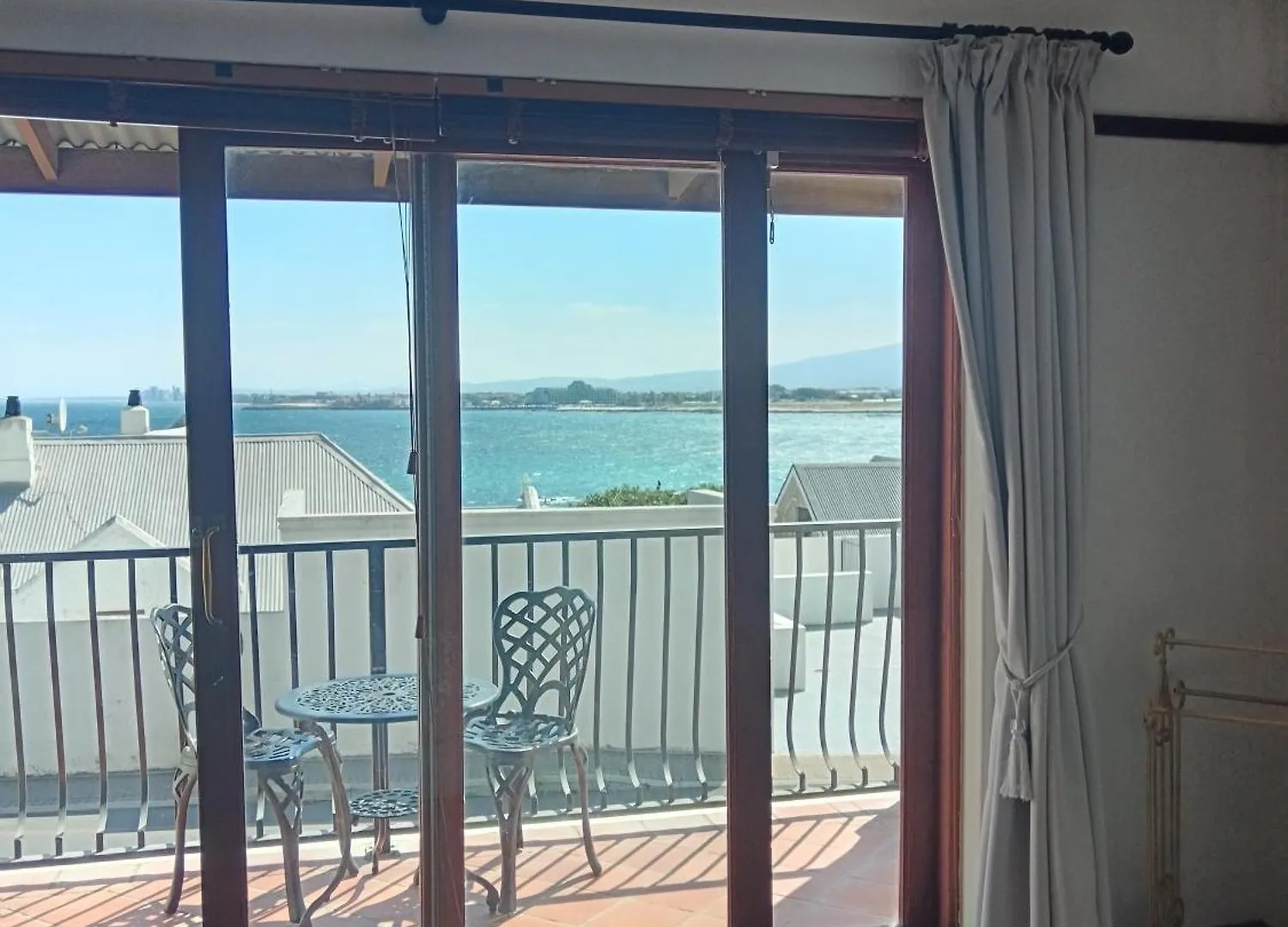 Berg En Zee Guesthouse Gordons Bay