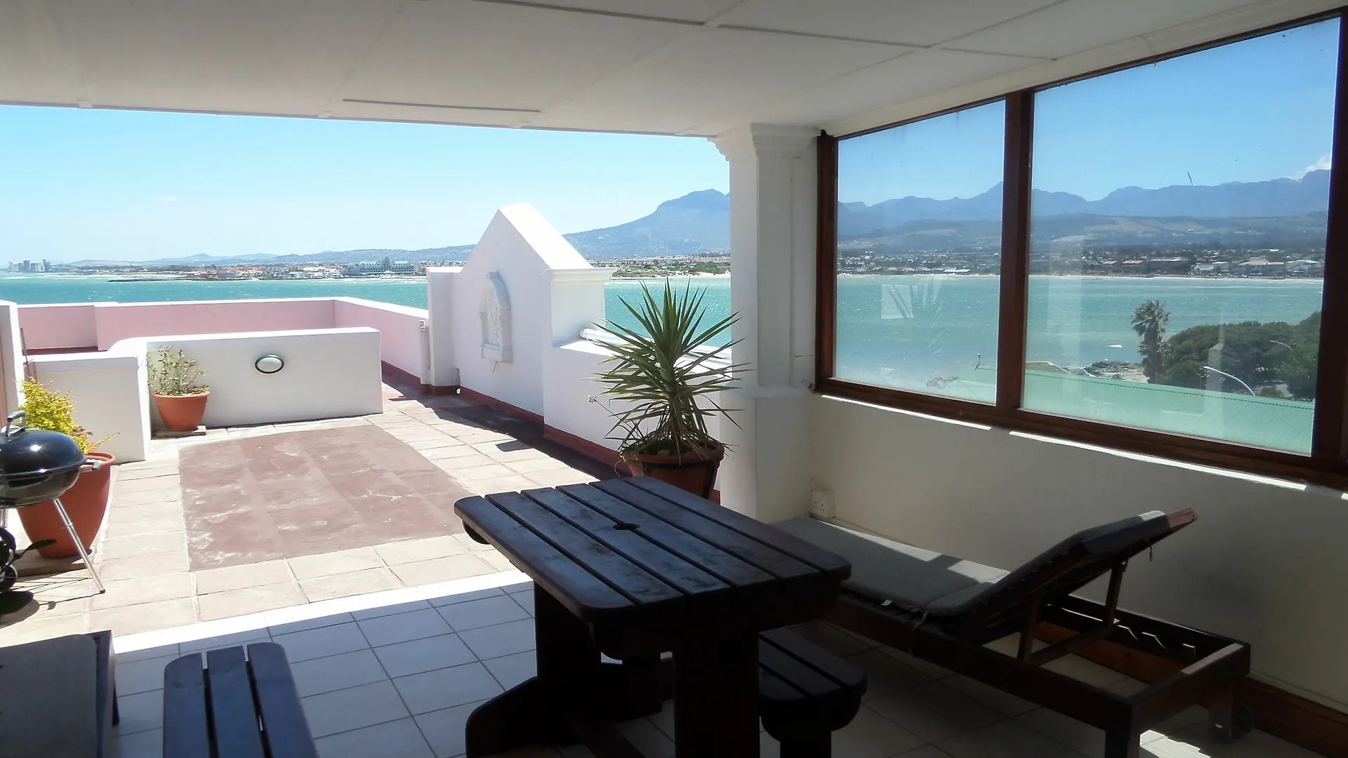Berg En Zee Guesthouse Gordonʼs Bay 4*,