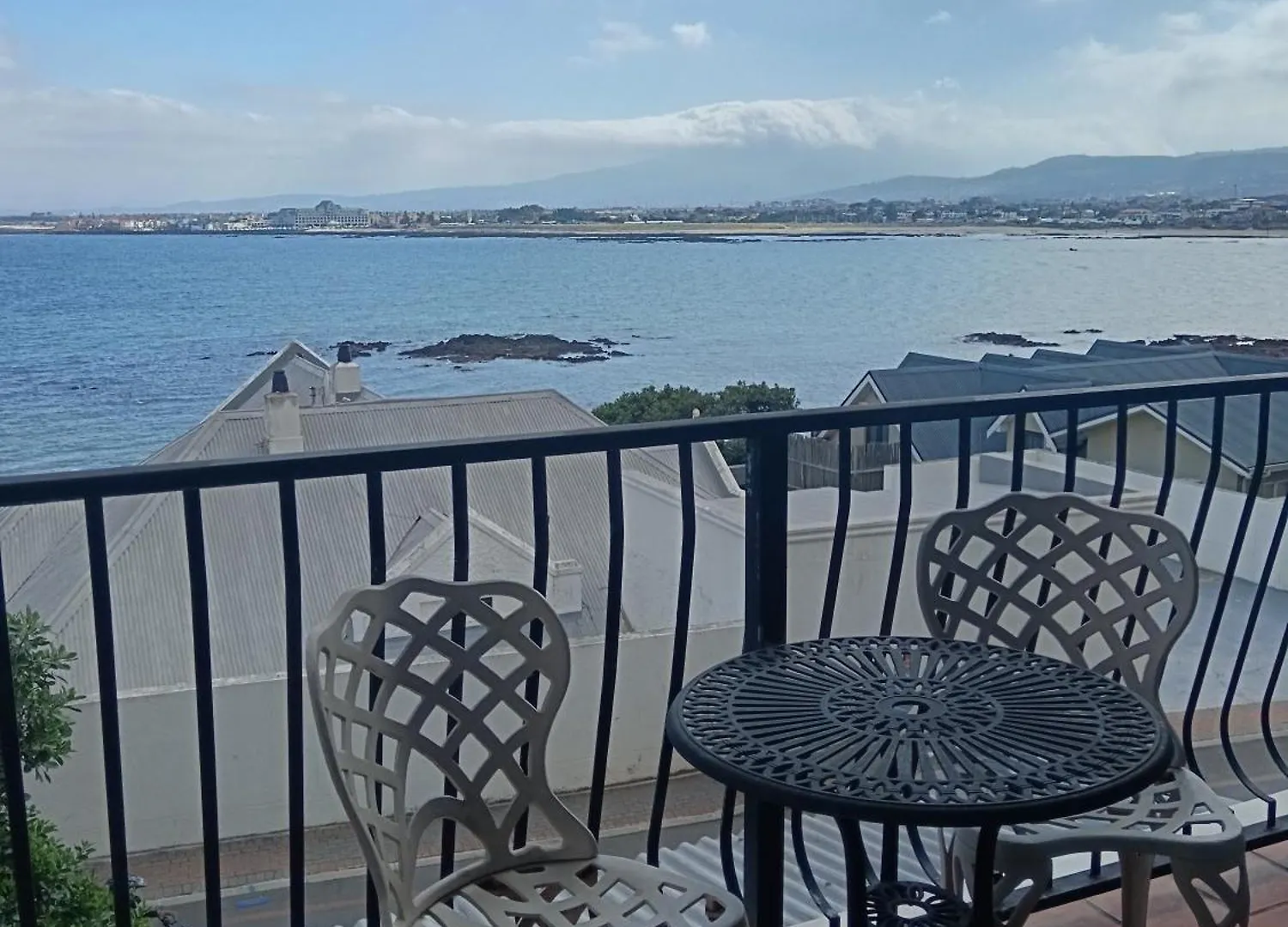 Berg En Zee Guesthouse Gordons Bay Guest house