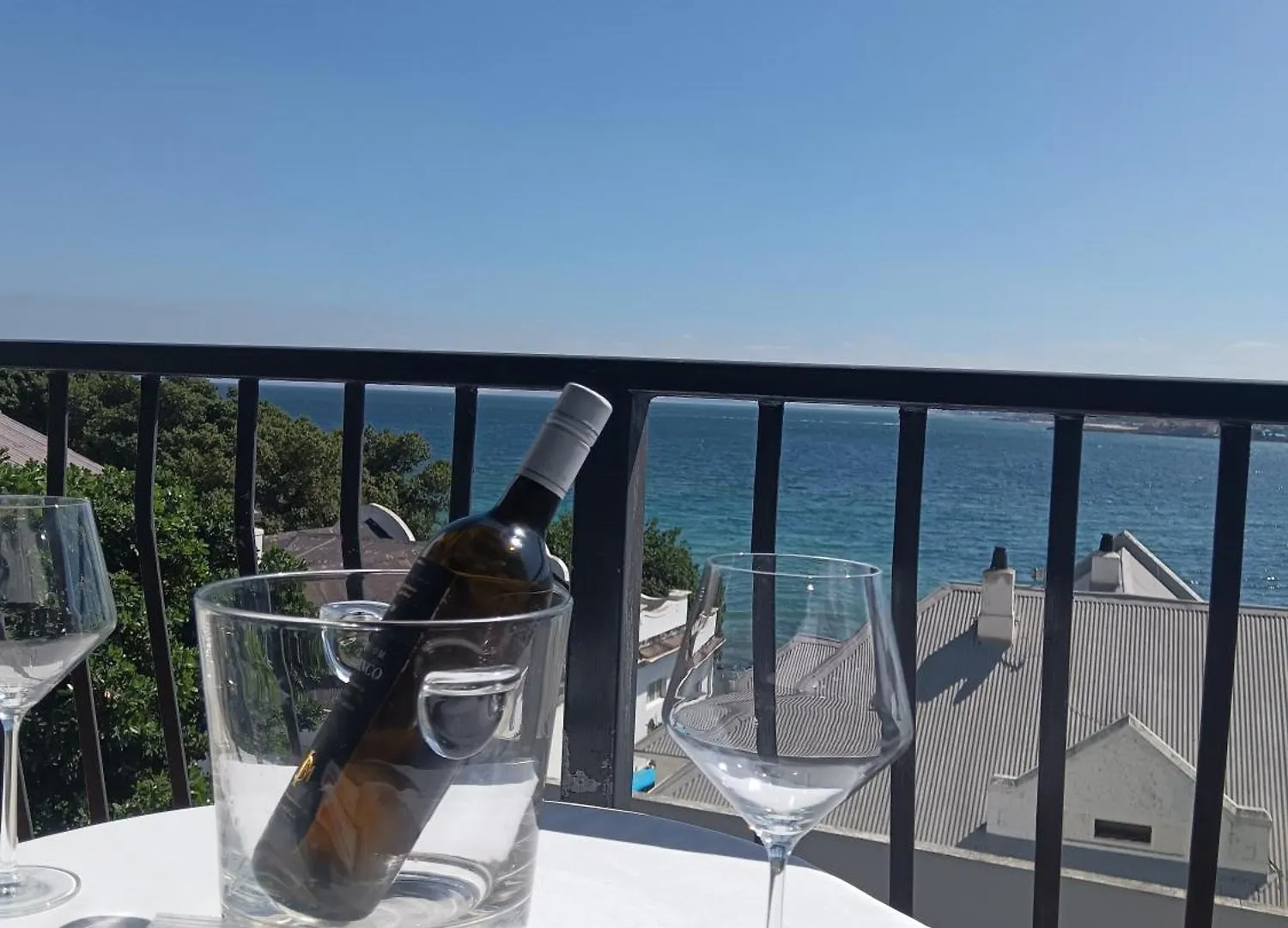 Berg En Zee Guesthouse Gordons Bay Guest house