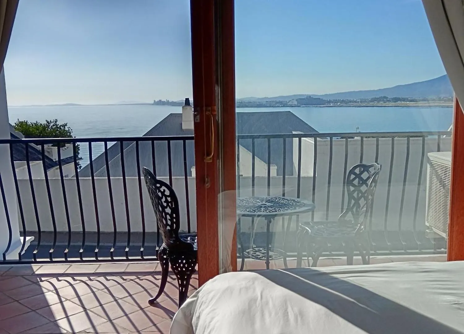 Berg En Zee Guesthouse Gordons Bay Guest house